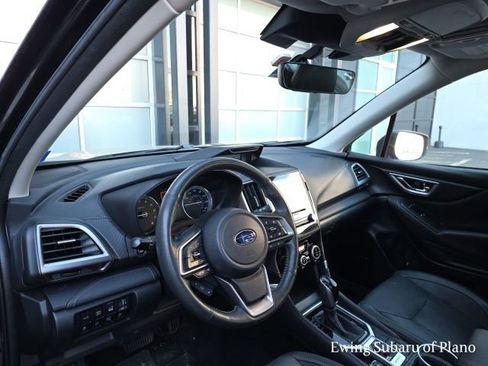 Used 2023 Subaru Forester Touring image 3