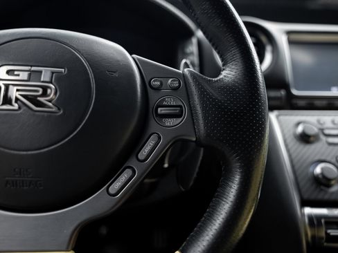 Used 2016 Nissan GT-R Premium AWD/4WD image 44