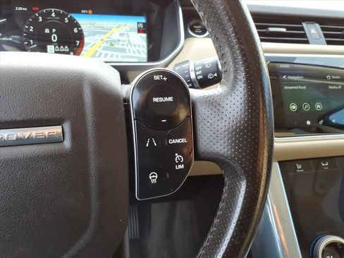 Used 2020 Land Rover Range Rover Sport HSE image 21