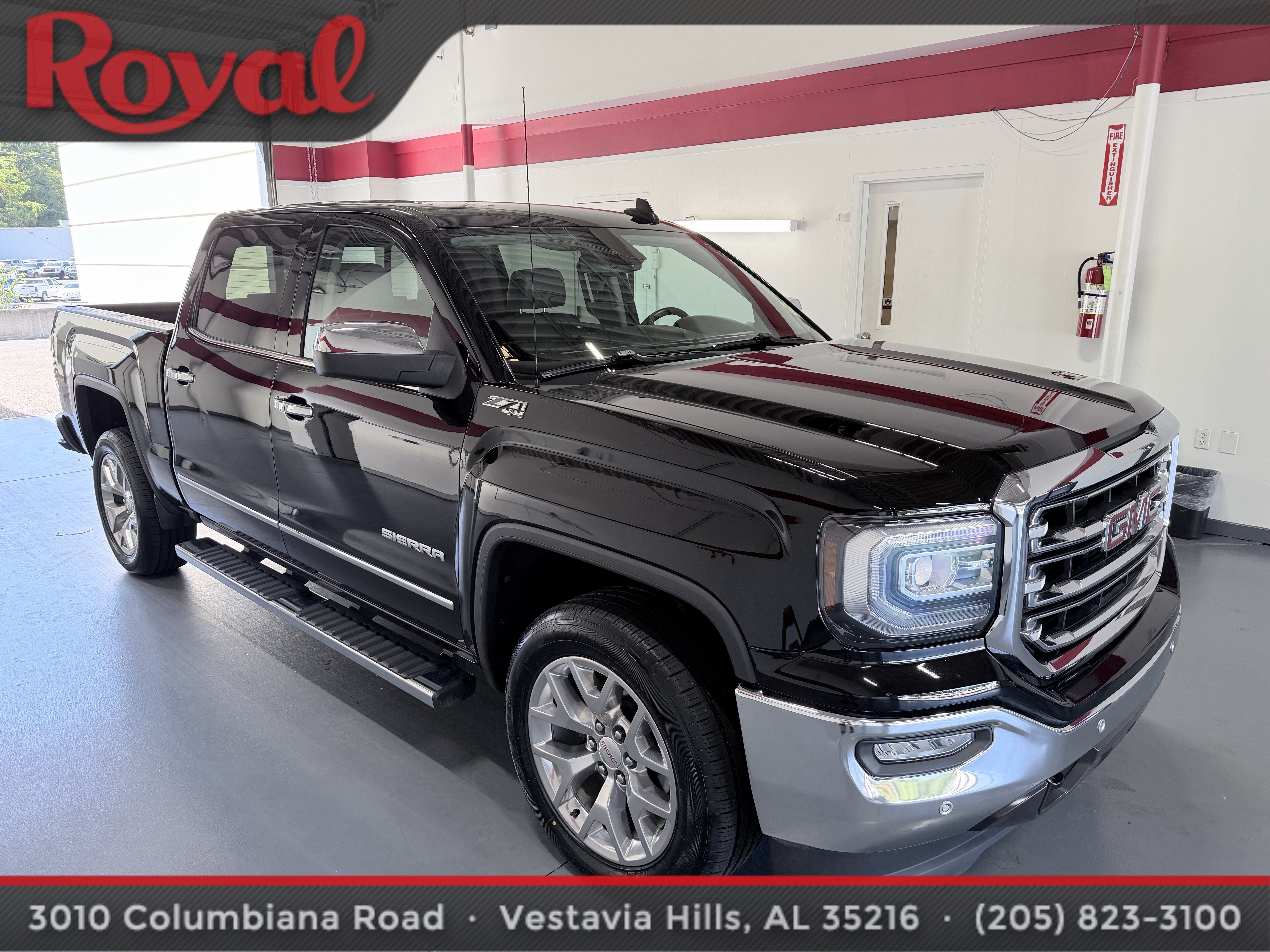 Used 2018 GMC Sierra 1500 SLT AWD/4WD image 3