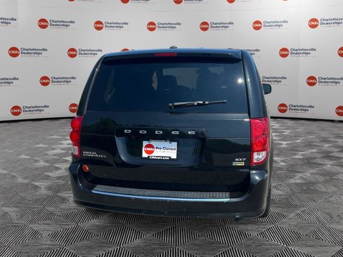 Used 2019 Dodge Grand Caravan SXT FWD image 4