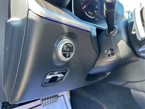 Used 2023 Mercedes-Benz C 300 4MATIC Sedan image 20