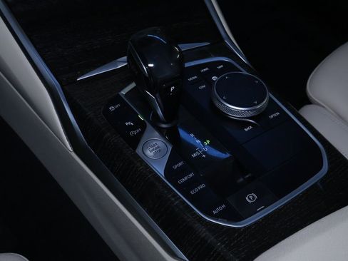 Used 2021 BMW 330i xDrive Sedan w/ Convenience Package image 34