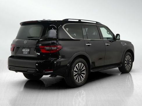 Used 2024 Nissan Armada SL w/ Midnight Edition Package image 5