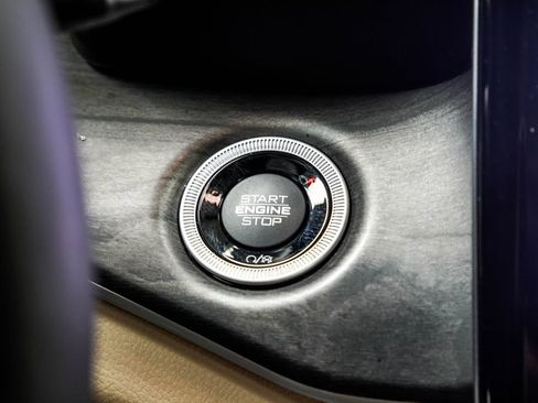 Used 2023 Jeep Grand Cherokee L Limited image 30