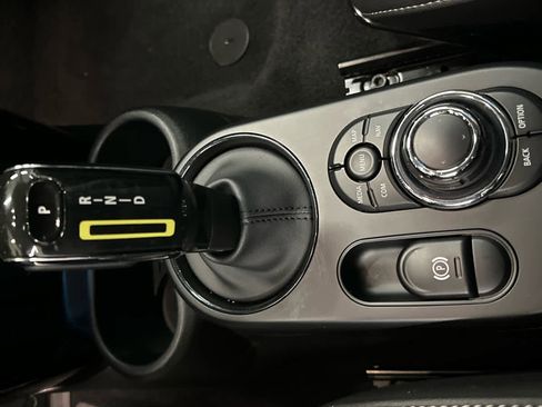 Used 2024 MINI Cooper SE image 19