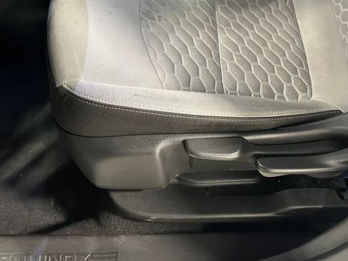 Used 2020 Chevrolet Equinox LS AWD/4WD image 21