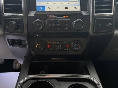 Used 2017 Ford F250 XLT w/ XLT Premium Package image 17