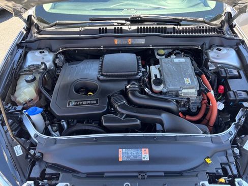 Used 2016 Ford Fusion SE FWD image 22