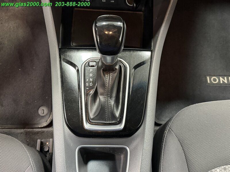 Used 2018 Hyundai Ioniq Blue FWD image 30