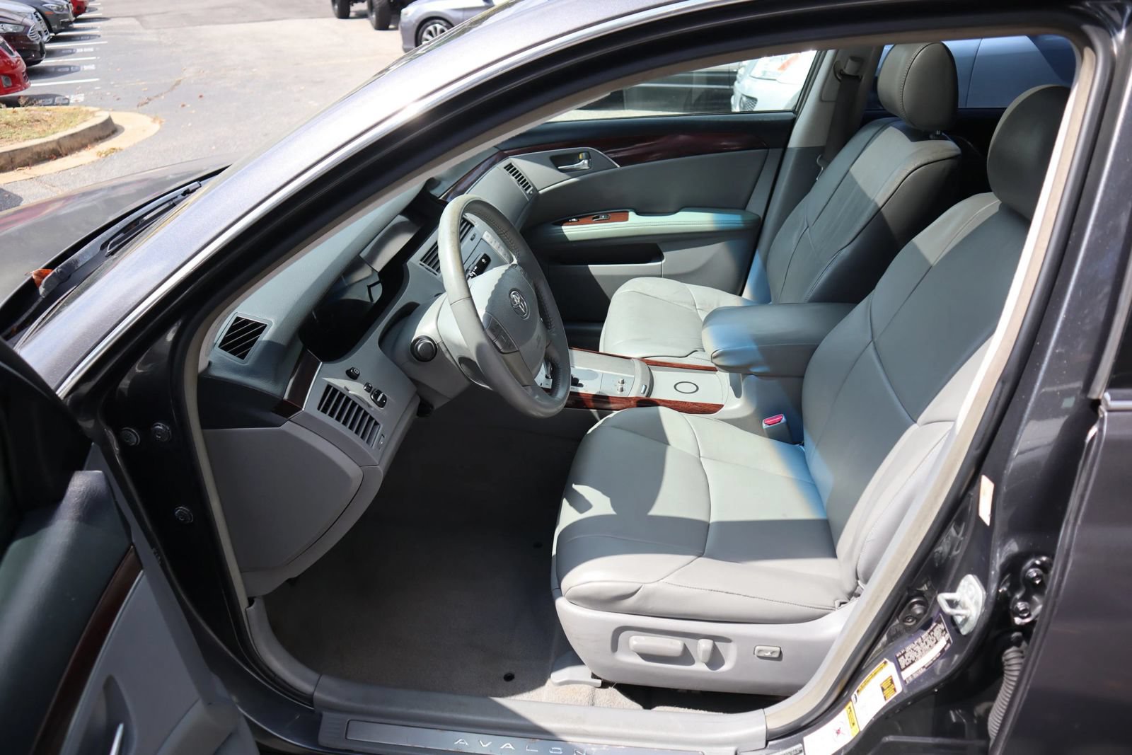 Used 2008 Toyota Avalon Limited FWD image 9