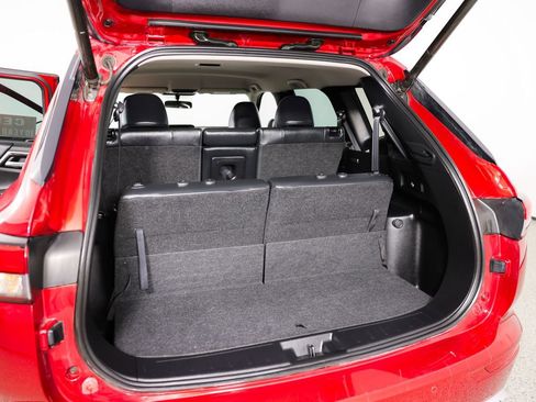 Used 2022 Mitsubishi Outlander SE image 15