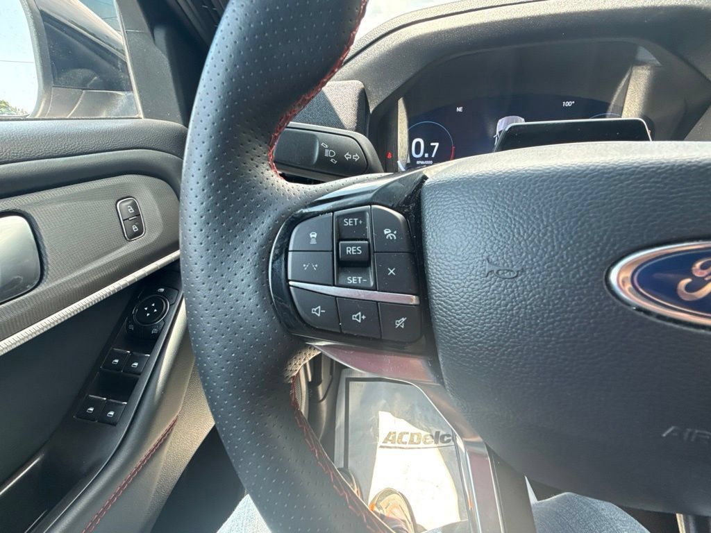 Used 2025 Ford Explorer ST-Line AWD/4WD image 24