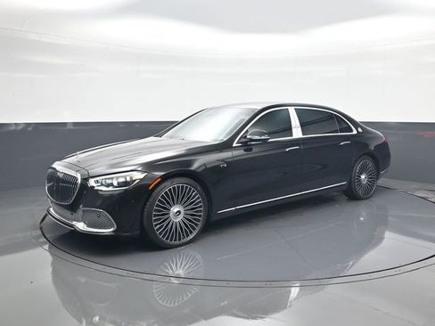 Used 2023 Mercedes-Benz Maybach S 680 4MATIC image 3