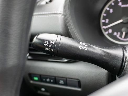 Certified 2023 Nissan Sentra SV FWD image 25
