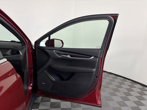 Used 2020 Cadillac XT5 Premium Luxury image 42