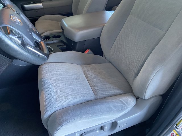Used 2020 Toyota Sequoia SR5 w/ Carpet Mat Package (TMS) RWD image 17