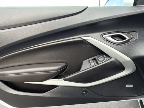 Used 2024 Chevrolet Camaro LT w/ Technology Package image 15