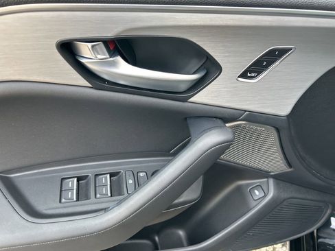 Certified 2025 Acura TLX w/ Technology Package image 11