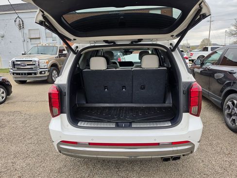 Used 2023 Hyundai Palisade Calligraphy image 8