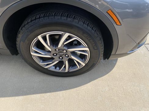 Used 2023 Lincoln Corsair FWD image 4