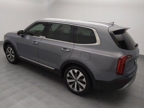 Used 2020 Kia Telluride EX w/ EX Premium Package image 3