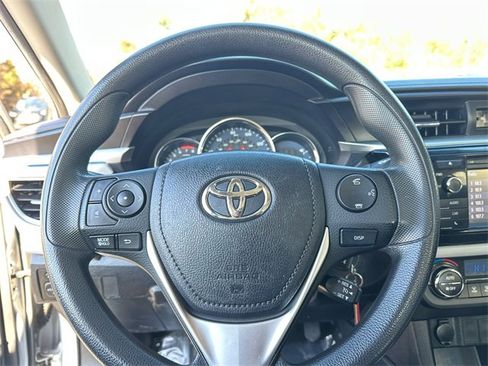 Used 2014 Toyota Corolla LE image 27