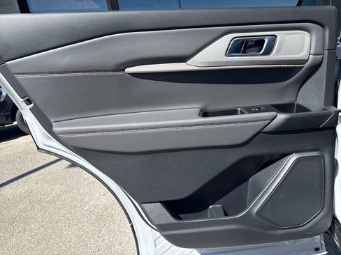 New 2026 Ford Explorer Active RWD image 23