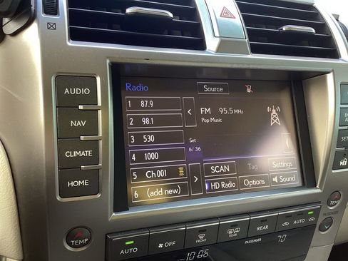 Used 2018 Lexus GX 460 Premium w/ Premium Package AWD/4WD image 14