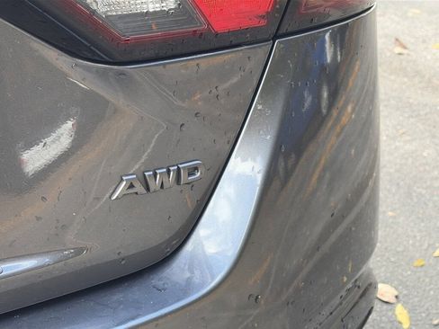 Certified 2025 Nissan Altima 2.5 SR image 6