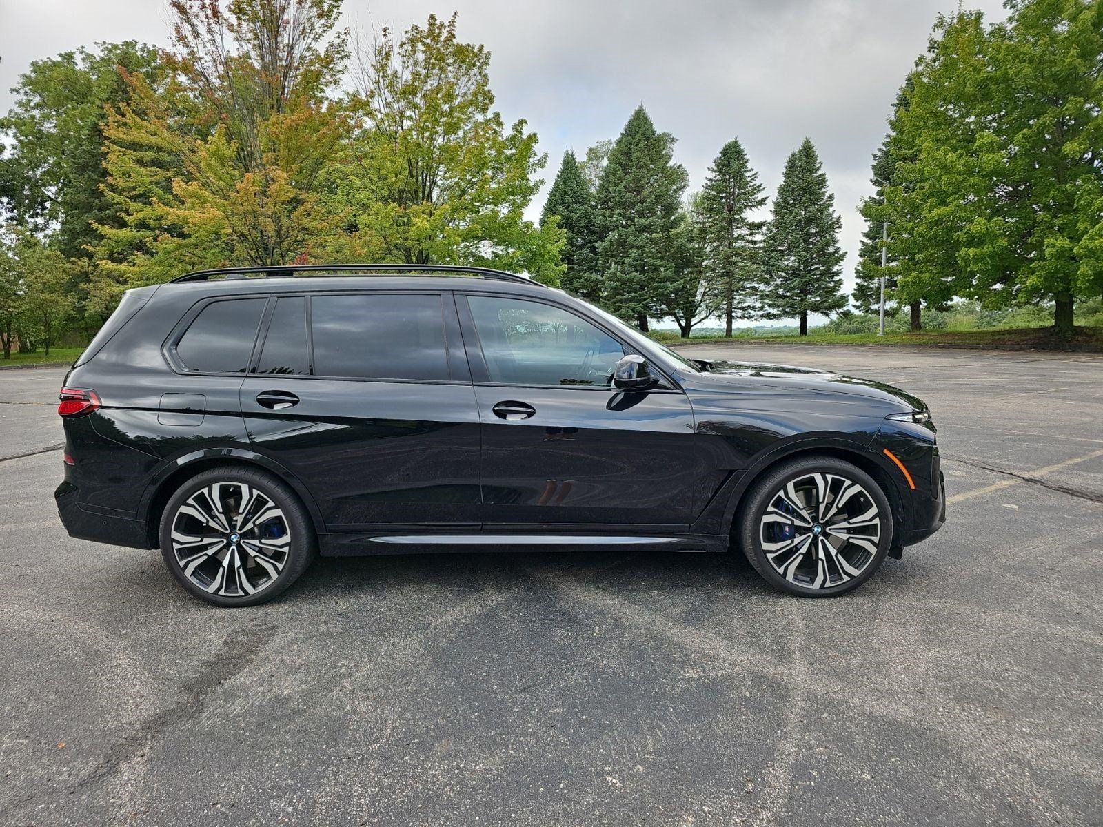 Used 2023 BMW X7 M60i AWD/4WD image 7