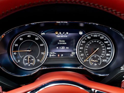 Used 2020 Bentley Bentayga V8 image 10