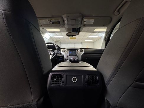 Used 2018 Toyota Tundra SR5 w/ SR5 Upgrade Package image 18