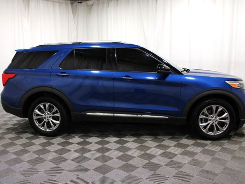 Used 2021 Ford Explorer Limited AWD/4WD image 32