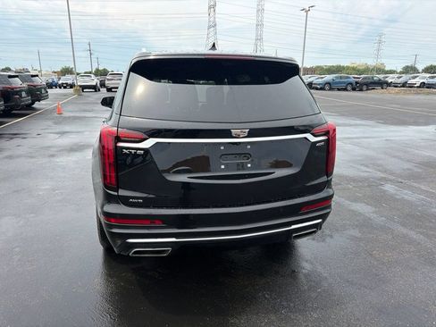 Used 2024 Cadillac XT6 Premium Luxury w/ Technology Package AWD/4WD image 3