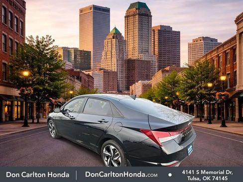 Used 2023 Hyundai Elantra SEL w/ Convenience Package image 6