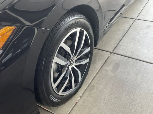 Used 2025 Volkswagen Jetta SE image 30