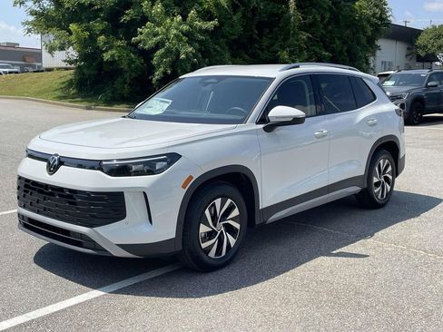 New 2026 Volkswagen Tiguan S FWD image 3
