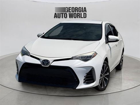 Used 2018 Toyota Corolla SE FWD image 1