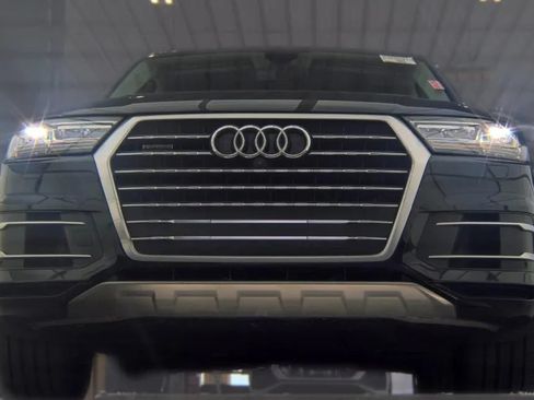 Used 2018 Audi Q7 3.0T Prestige AWD/4WD image 2