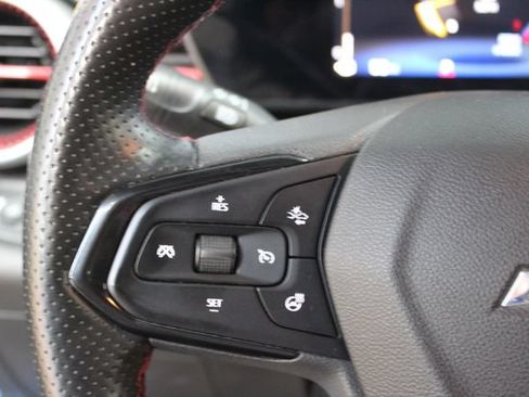 Used 2024 Chevrolet Trax RS w/ Sunroof Package FWD image 15