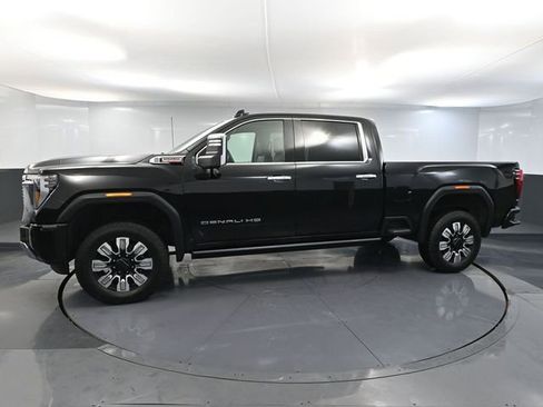 Used 2024 GMC Sierra 2500 Denali w/ Denali Reserve Package image 12