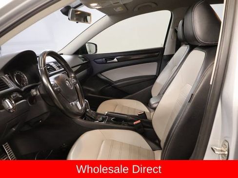 Used 2015 Volkswagen Passat 1.8T Sport image 11
