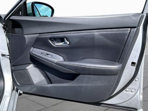 Used 2020 Nissan Sentra SV FWD image 23