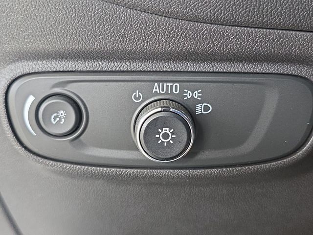 Used 2024 Chevrolet Equinox LS w/ LS Convenience Package FWD image 17