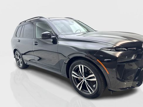 Used 2023 BMW X7 xDrive40i w/ M Sport Package AWD/4WD image 12