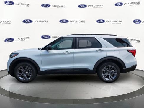 New 2026 Ford Explorer Active w/ Active Comfort Package AWD/4WD image 2