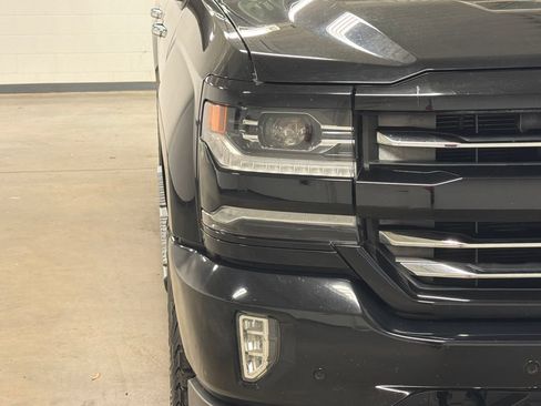 Used 2016 Chevrolet Silverado 1500 LTZ Z71 w/ LTZ Plus Package AWD/4WD image 5
