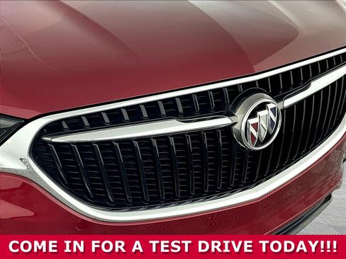 Used 2019 Buick Enclave Essence FWD image 29