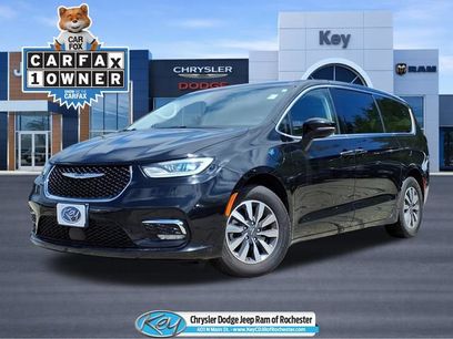 Used 2024 Chrysler Pacifica Limited